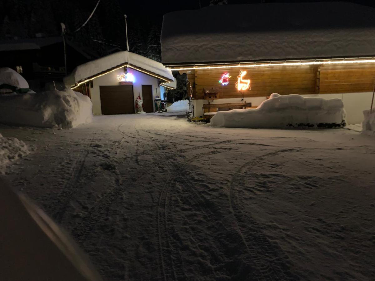 Chalet Le Slalom Arveyes Exterior photo